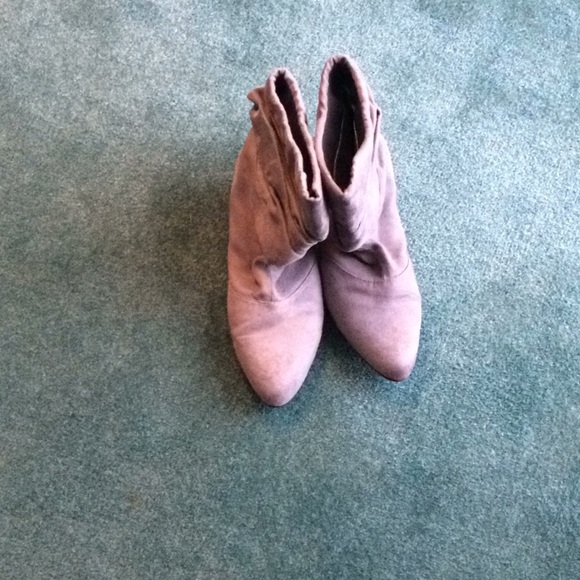 Boots - Picture 3 of 3